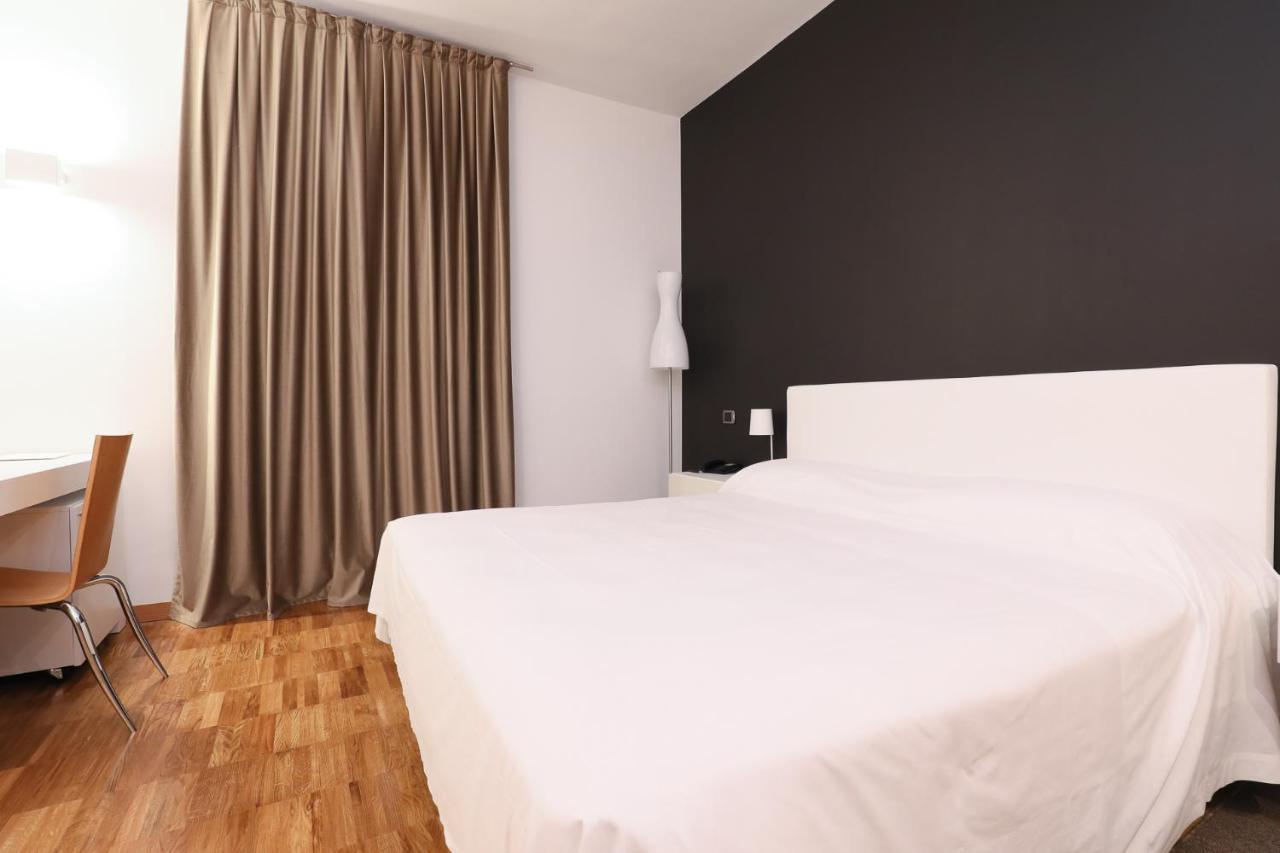 Hotel Aleramo Асти Экстерьер фото